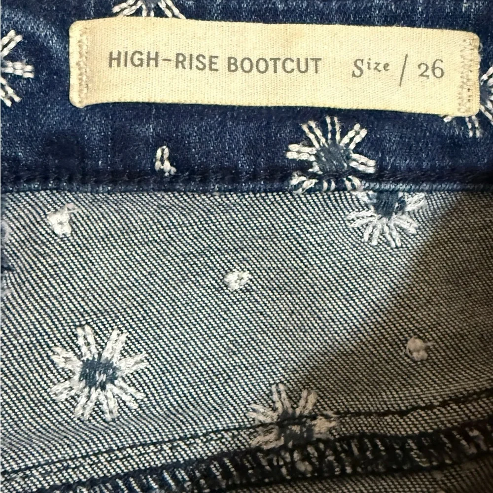 Pilcro Embroidered High-Rise Cropped Starbursts Pattern‎ Bootcut Jeans Sz 26